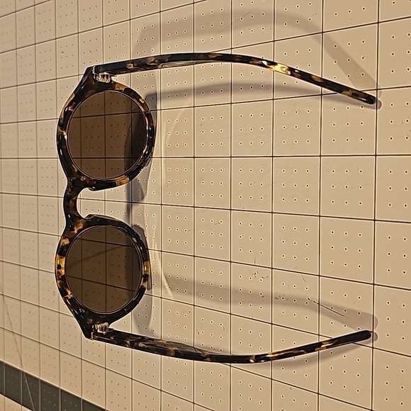 Derek Lam Bowery Sunglasses - Picture 5 of 5